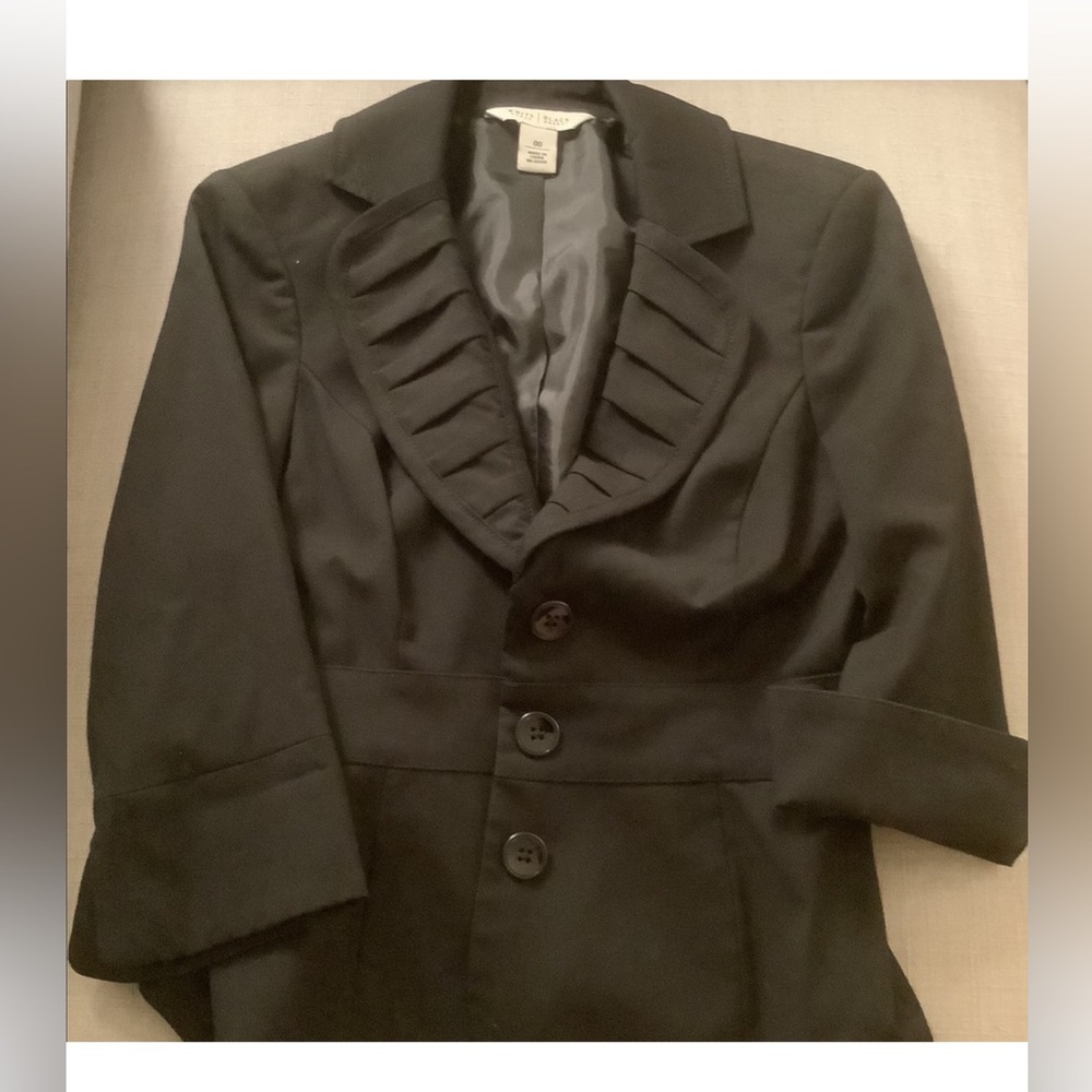 White House black market petite black blazer 00P half sleeve length  XXS